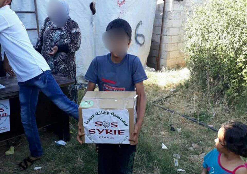 Distribution des colis alimentaires du Ramadan dans les camps de réfugiés
