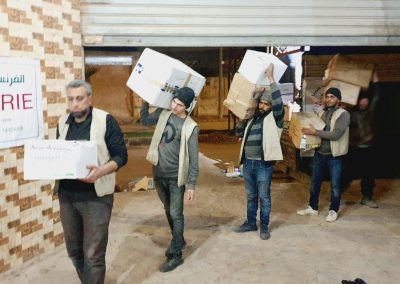 Arrivée de containers dans notre dépôt SOS SYRIE