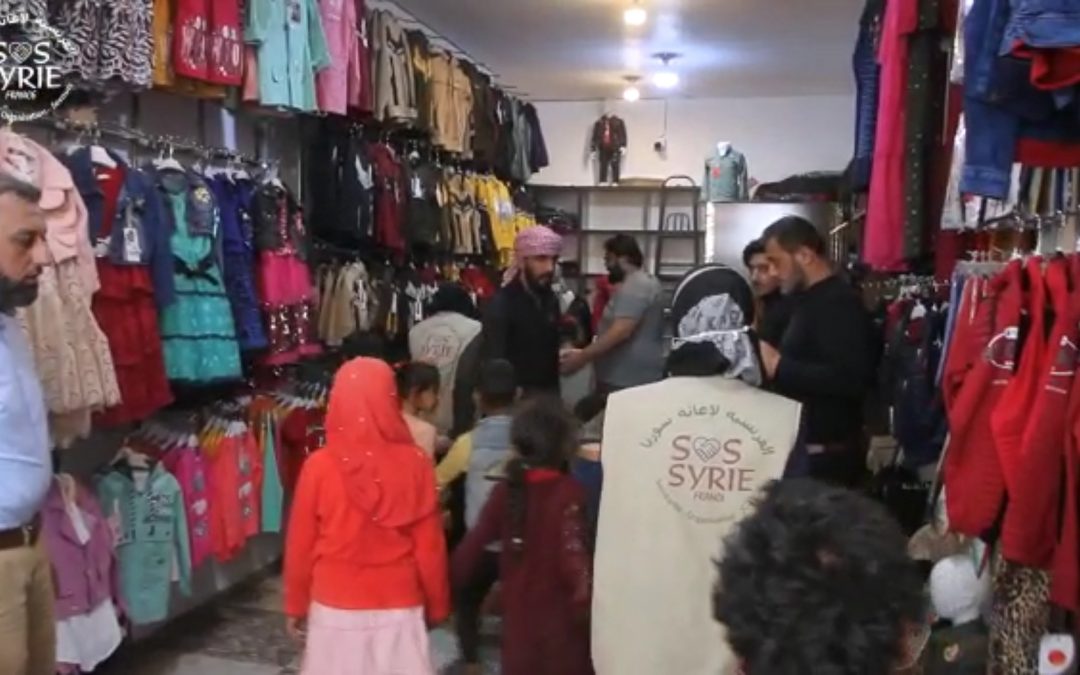 Des vêtements pour les enfants en vidéo